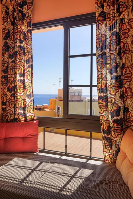 Große Dachwohnung mit Blick auf das Meer