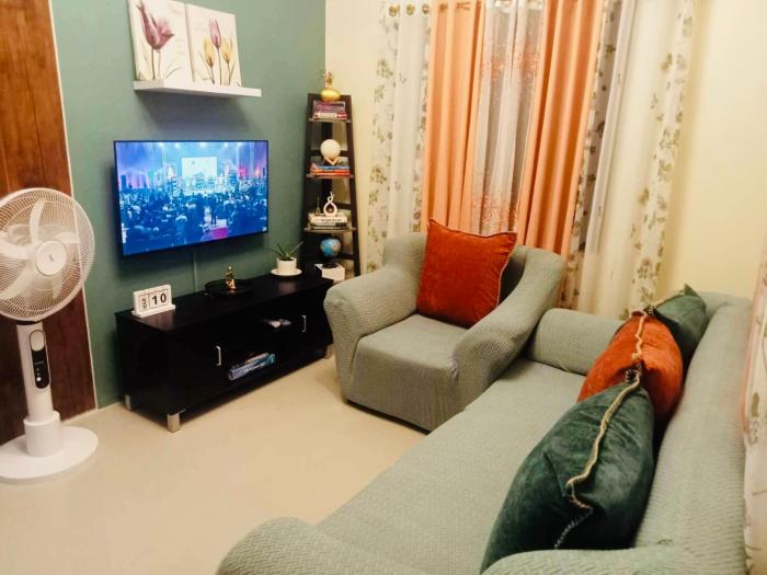 Spacious 3 - Bedroom Home with Wi-Fi, Laundry and Full Amenities in Kabankalan City