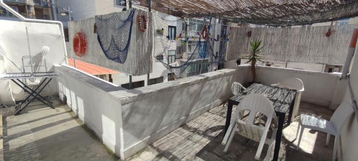 Fishermans nest, near seaside,shops,old town 2 terraces