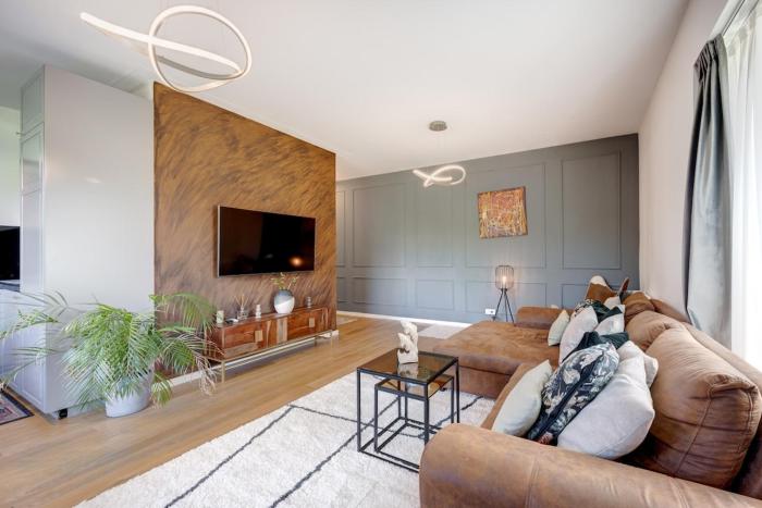 Stylish New Building Herastrau