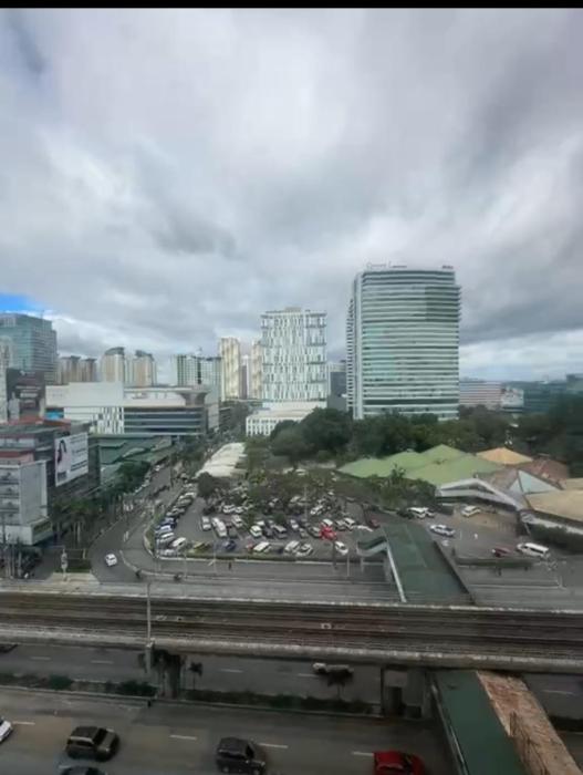 Deca Cubao Budget Condo by Ashti