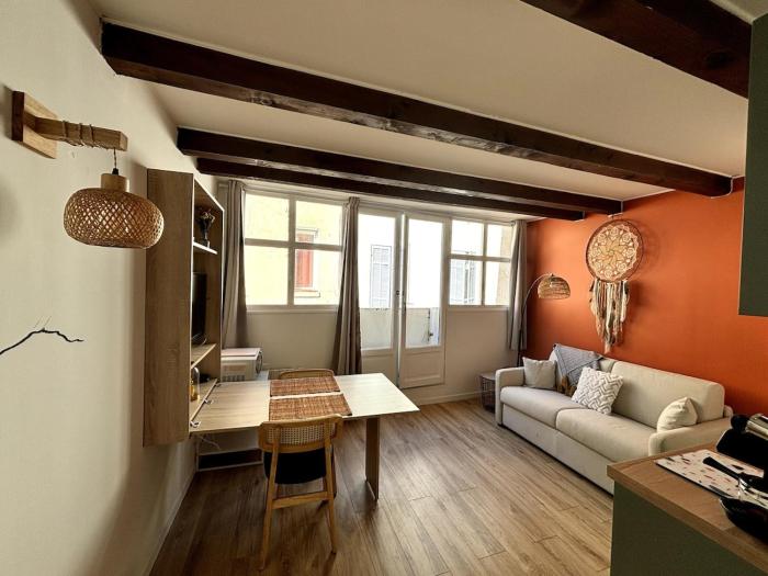 Studio lumineux centre Aix en Provence
