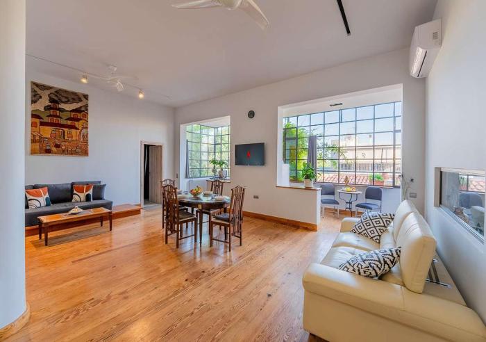 Spacious 2-Bdrm Apt at Filopappou hill in Koukaki!