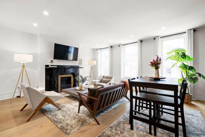 HostWise Stays - The Palo - Stylish War Streets Retreat, Highly Walkable