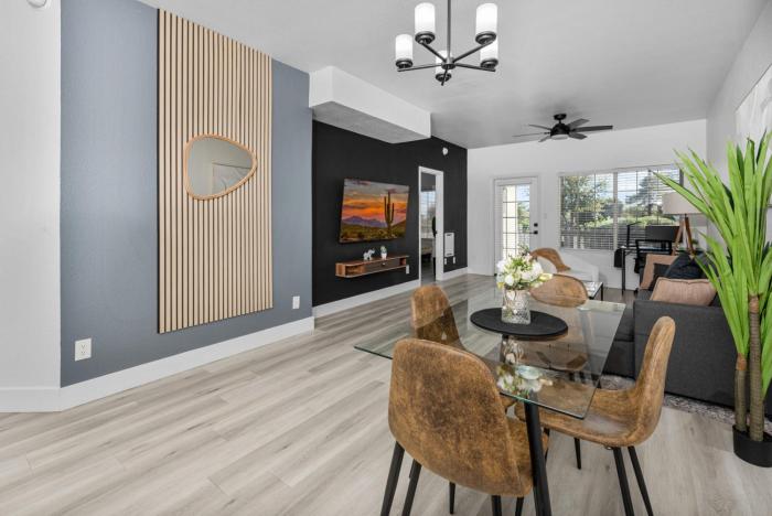 Sleek 2BR-Pool, Yoga Rm, Gym, Cabanas, BBQ,Prkng