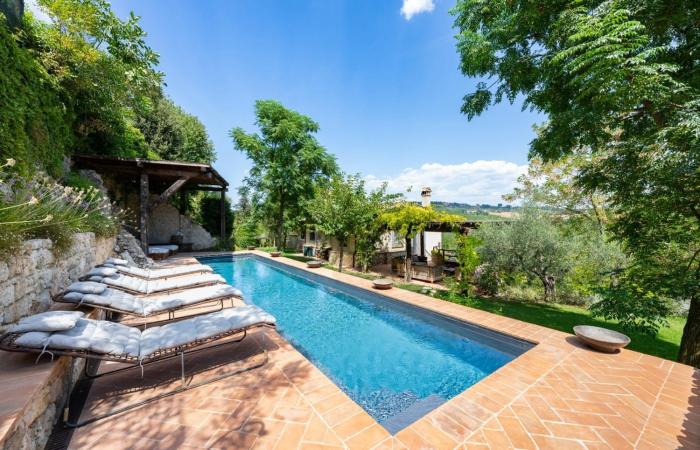 Villa Amelia - Luxury Retreat with Pool, Umbria