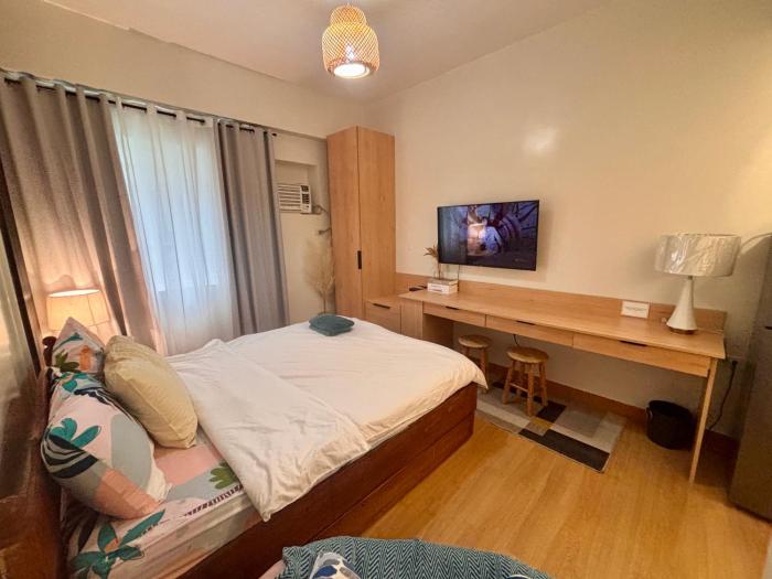 For Family & Couples Comfort Netflix & Chill Near Mall SM Fairview Trees Residences Quezon City