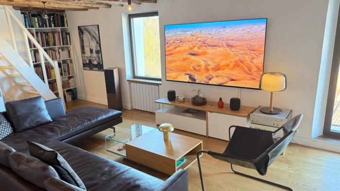 Family apartment, next to Versailles Palace