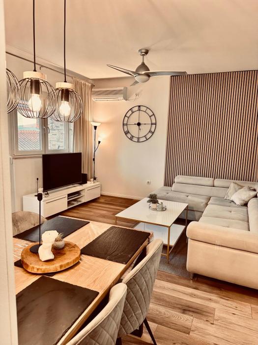 Apartment Gate Old Town