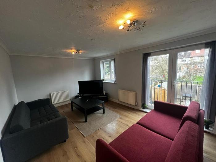 Comfy House in Luton