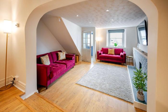 KAOLIN Splendid Cornwall Home By STAE Homes