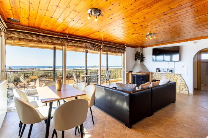 Seaview & Nature Retreat - Filiatras Cozy Hideaway