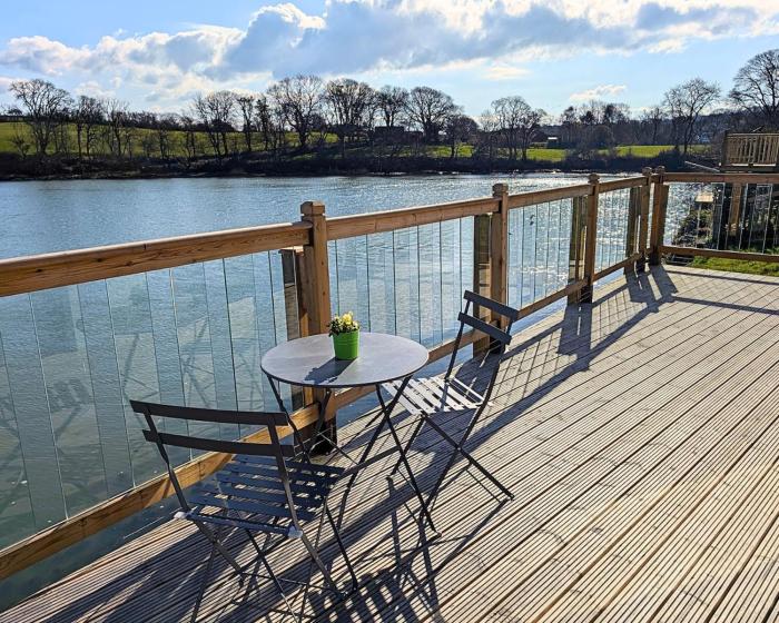 Otters Pool Studio Apartment at Galwad Y Mor