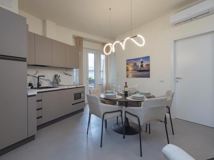 Spacious 2BDR with balcony Arco-Sempione Area, by Rentopolis