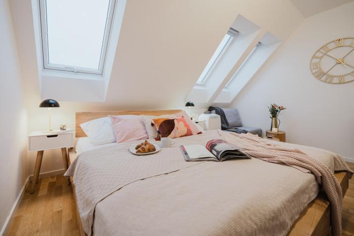 Prague Days - Minimalistic Studio with Netflix and View to National Museum