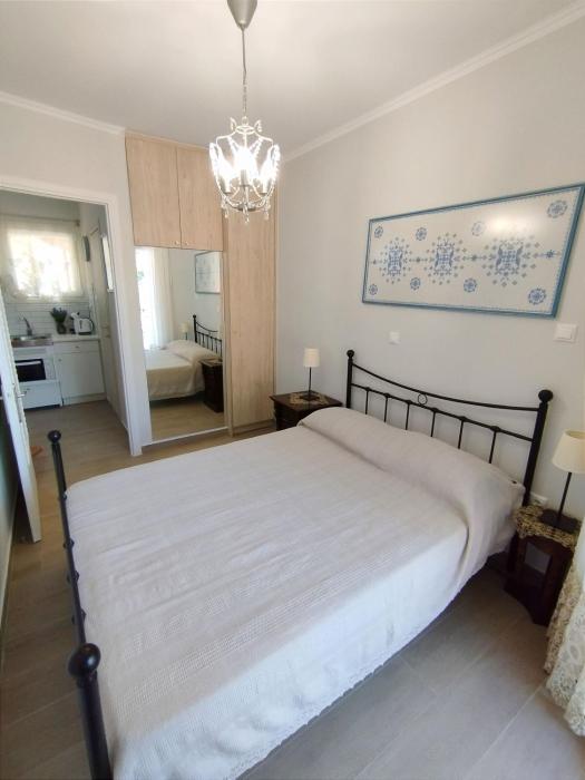 EAR - house Karia Lefkada