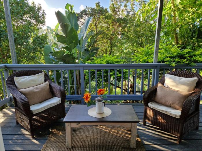 MaeStorm Gardens Relax:Reload:Refresh Private room in nature lodge