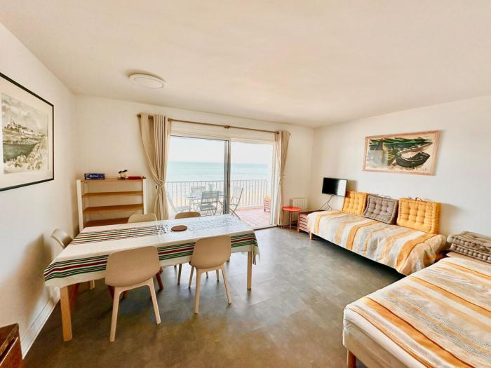 LOcéanide face à la mer