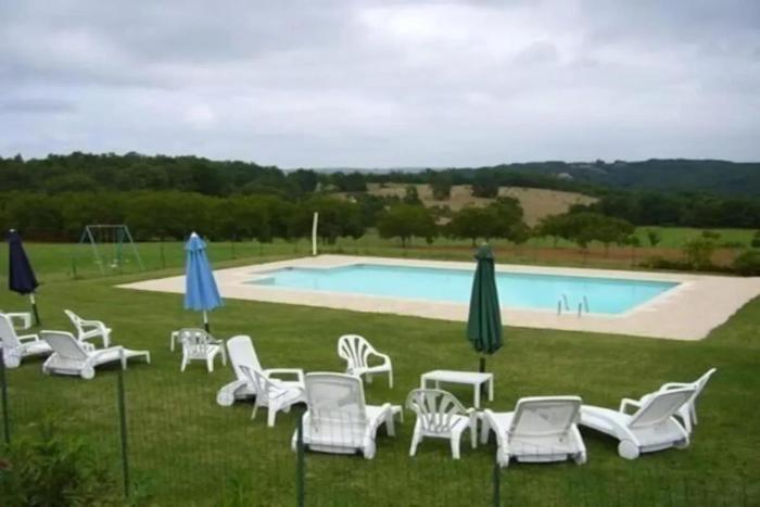 Maison familiale avec piscine à Salviac
