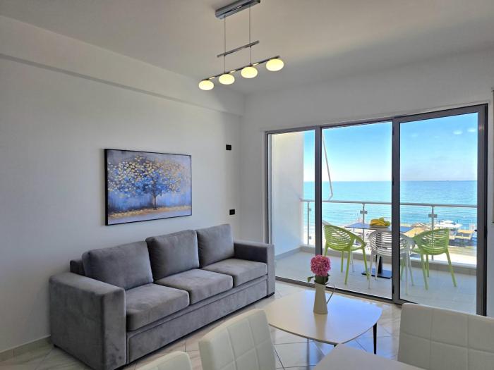 Brisa del Mar Beachfront Apartments