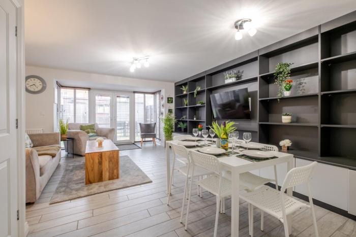 Comfy & stylish 4 bed house