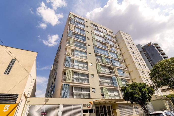 Sunny Studios Luxo by Robert Stays