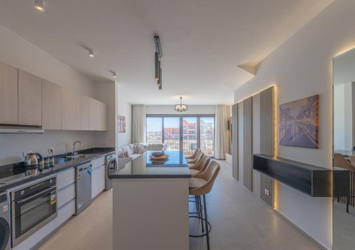 Sophisticated 1BR 1,5 Bath Duplex - Kamaran El Gouna, Pool View & Access