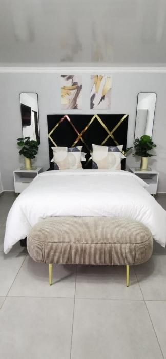 Entire Self-Catering Apartment in Silverfields