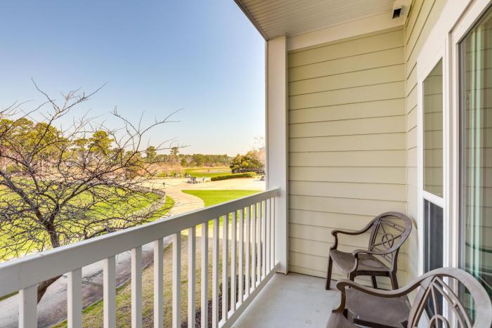 about 6 Mi to Ocean with Pool and Golf Myrtle Beach Condo