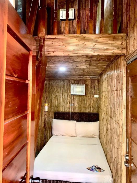 Small Deluxe Adjacent Room - Appleton Little Paradise Beach Resort & Restaurant