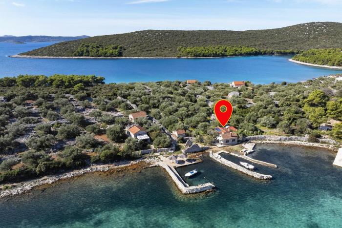 Secluded fishermans cottage Cove Ladjin - Landjin, Pasman - 24044