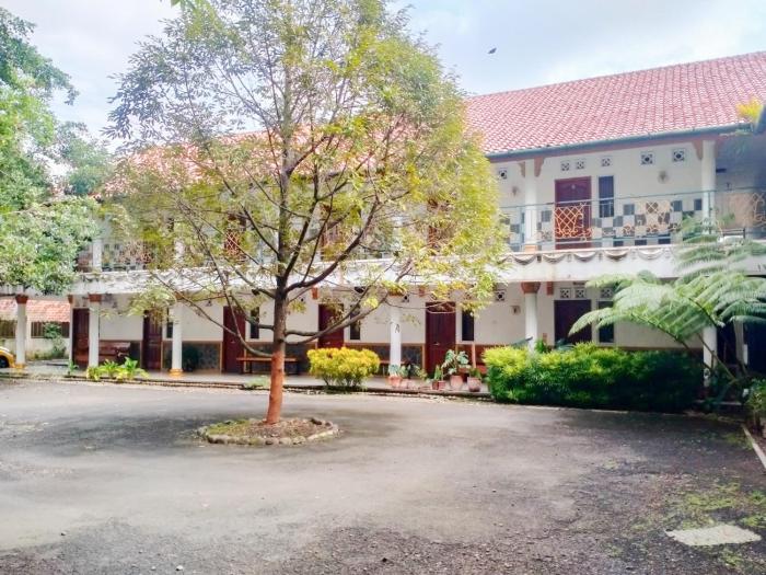 RedDoorz Syariah near Universitas Jenderal Soedirman 3