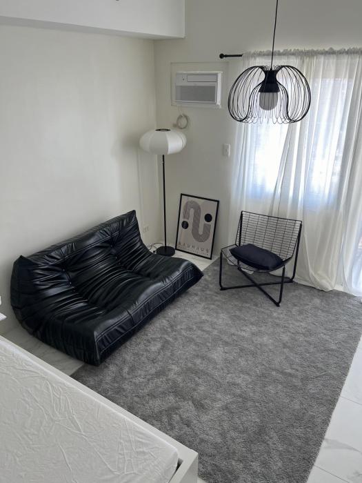 The Bauhouse Studio with Balcony near Eastwood