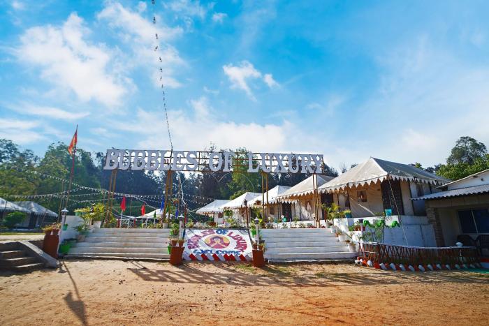 Bubbles of luxury Dublagadi Beach