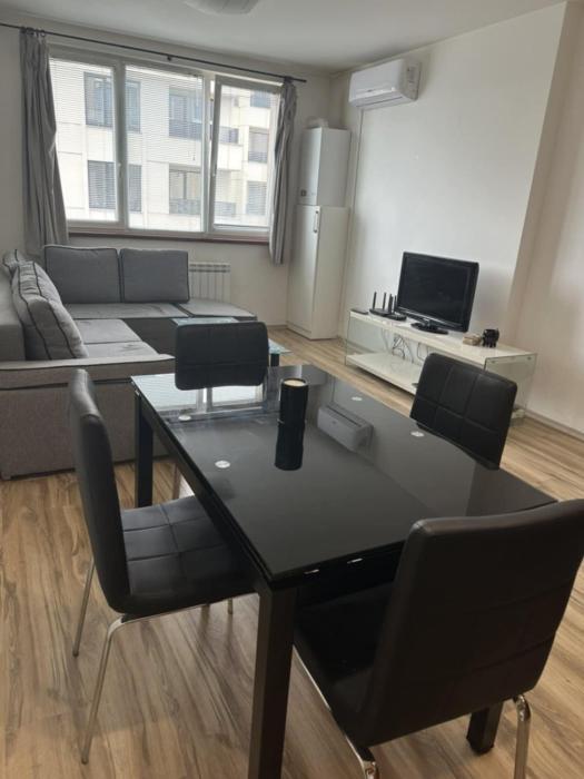 Metropolitan Paradise & private parking