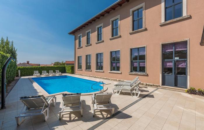 Villa Old School House