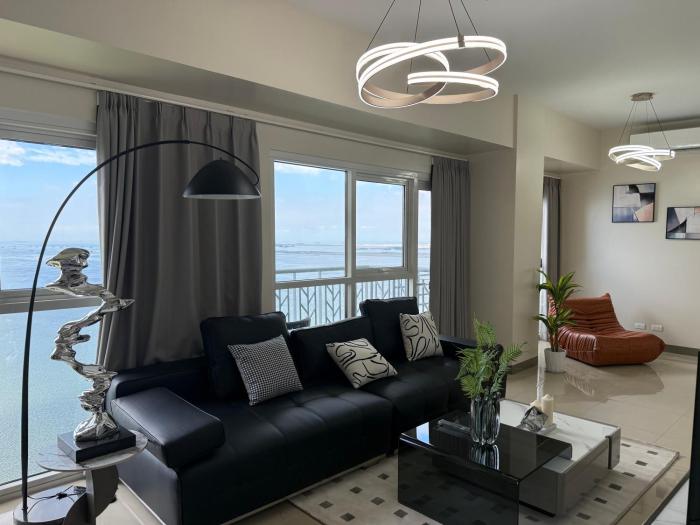 175 Sqm Luxurious Modern 3 Bedrooms Facing Manila Bay Sunset, Airports, Okada, Solaire, MOA