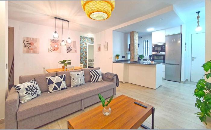 Apartamento 5 en Estadio del Sevilla de 2 habitaciones y metro