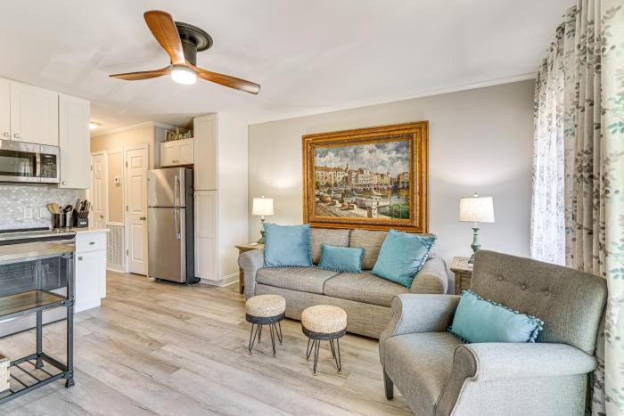 HHI Beach Cozy Condo Pool, Gym and Tennis