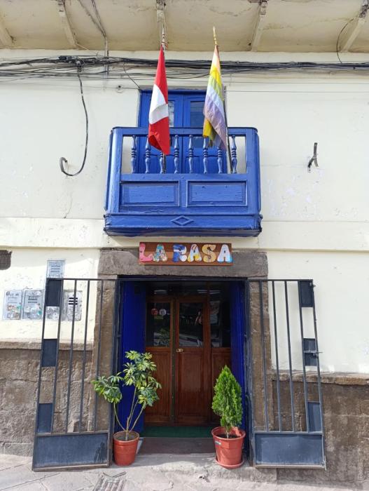 HOSTAL La RASA