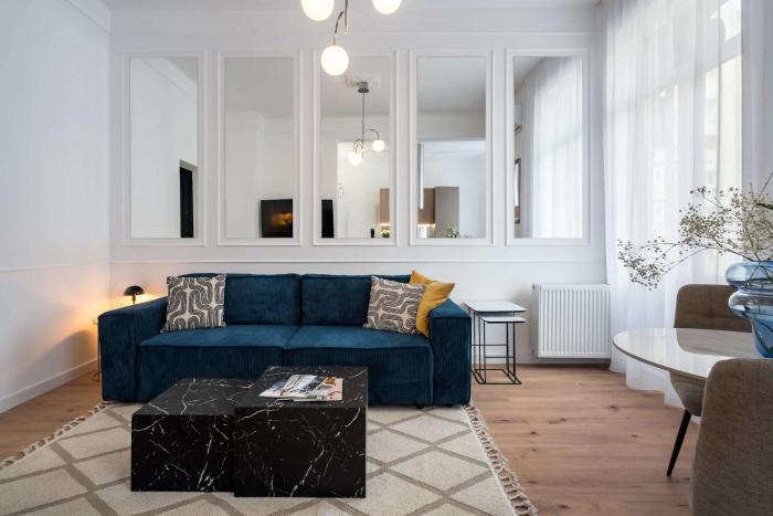 Elegant & Bright 2BR Condos - Steps from Old Town