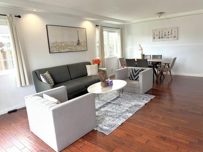 40223 Fremont Entire Coze 3brs house Free Parking nd AC