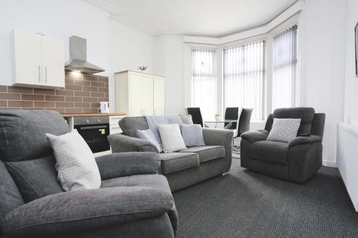 Pepsi Max 2 Bed Apartment close to Pleasure Beach