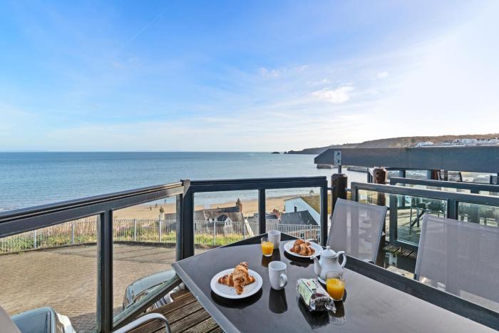 The Chandlery - Spectacular Sea Views Parking