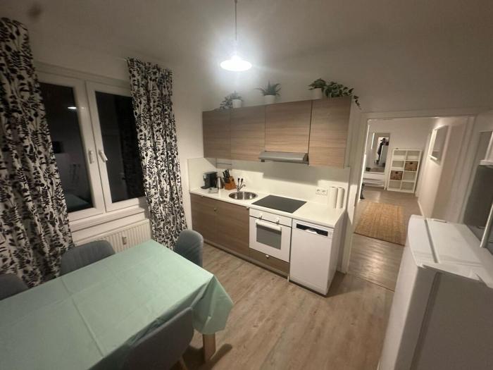 Central and top connection