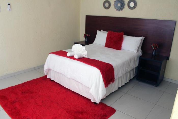 Phendulani Lodge & Park