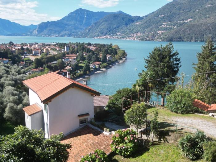 Villa Charme - Panoramic garden and lake view