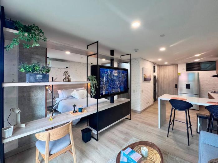 1BR AC Near Unicentro, UPB & Parques Laureles