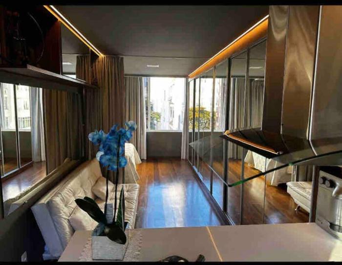 72 - Apartamento estiloso e moderno em Copacabana