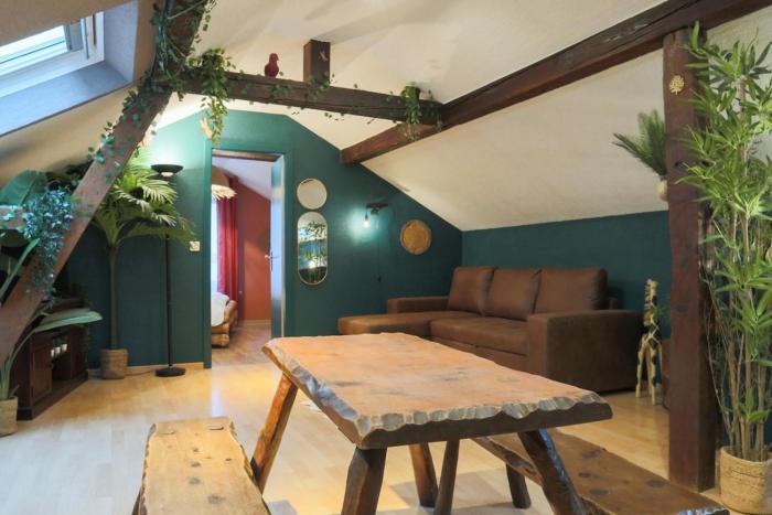 Lescale Tropicale, Centre ville